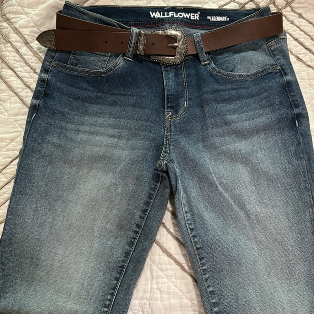 Wallflower jeans